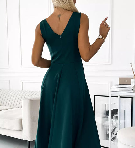 246-5 CINDY ilga elegantiška suknelė su iškirpte – ŽALIA