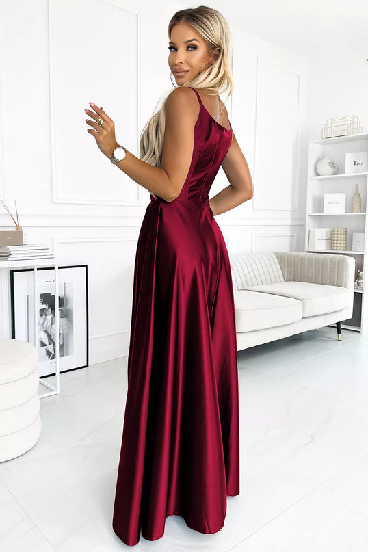 299-13 CHIARA elegantiška maksi ilgio atlasinė suknelė be petnešėlių – BORDO
