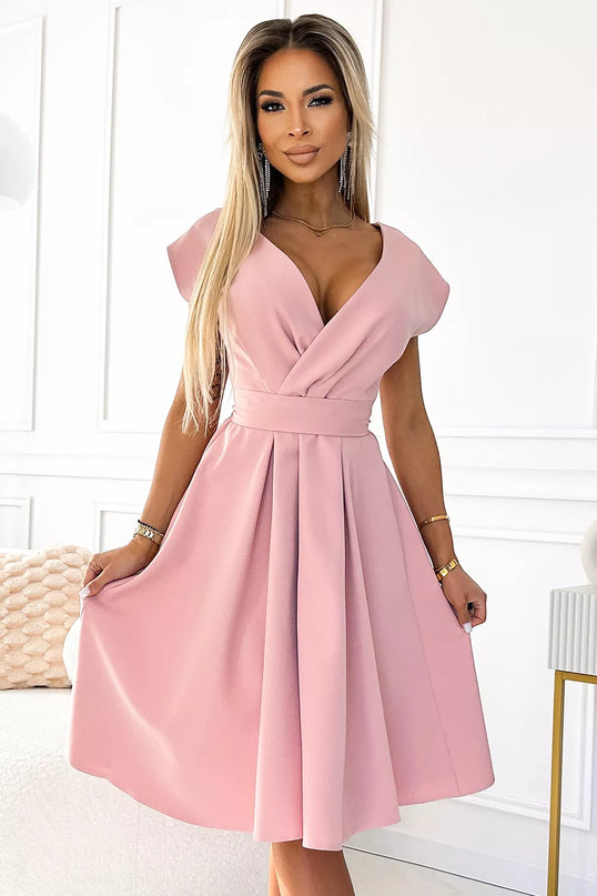 348-9 SCARLETT platėjanti suknelė su V formos iškirpte – PURVINA ROŽINĖ