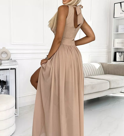 362-6 JUSTINE Ilga suknelė su iškirpte ir raišteliais – Smėlio spalvos (Mocha Mousse)