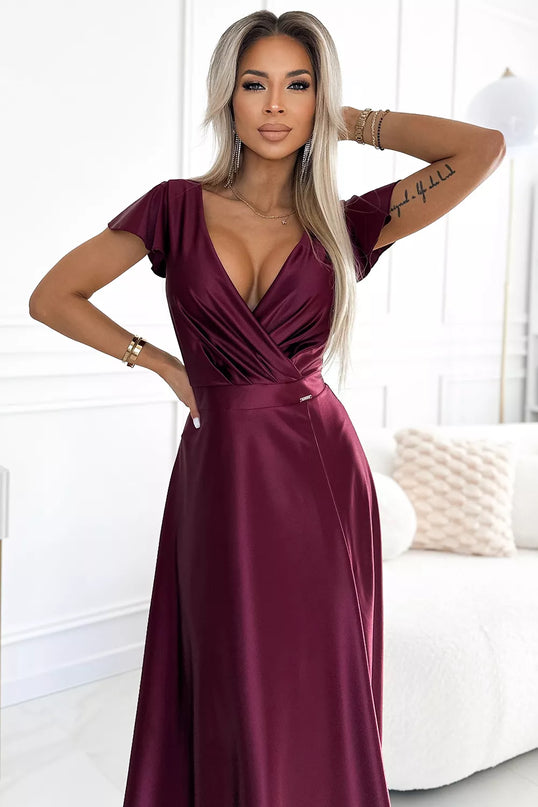 411-10 CRYSTAL satininė ilga suknelė su iškirpte – Bordo spalva