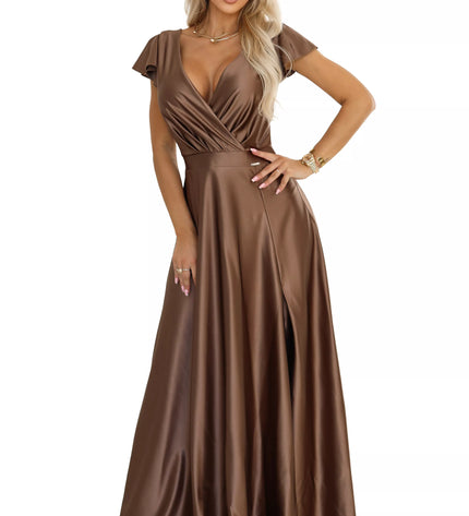 411-14 CRYSTAL Ilga satinė suknelė su iškirpte - Mocha Mousse