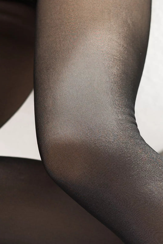 565-1 Elastinės, šiltintos pėdkelnės rudens ir žiemos sezonui – juodos