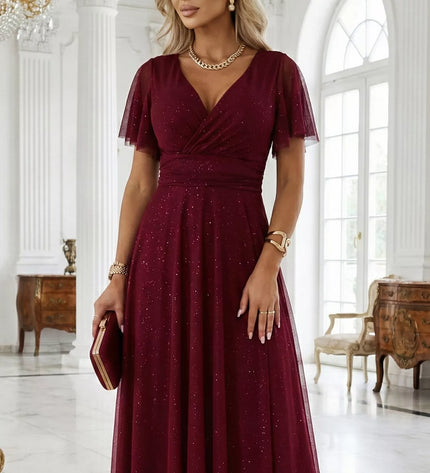 635-5 MELANIA ilga, blizganti suknelė su iškirpte ir trumpomis rankovėmis – bordo spalvos