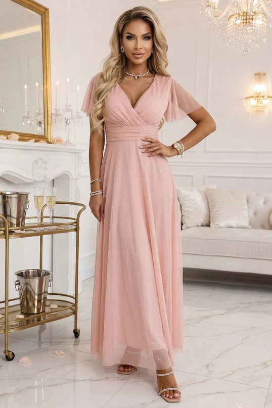 635-7 MELANIA Ilga blizgi suknelė su iškirpte ir trumpomis rankovėmis - persikų spalvos