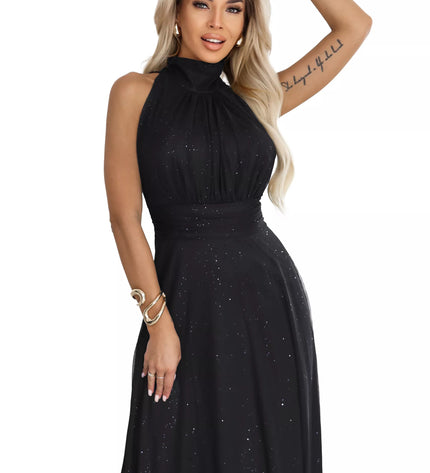 636-3 VERONICA Prabangi ilga suknelė su žvilgančiu akcentu ir elegantišku kirpimu – juoda
