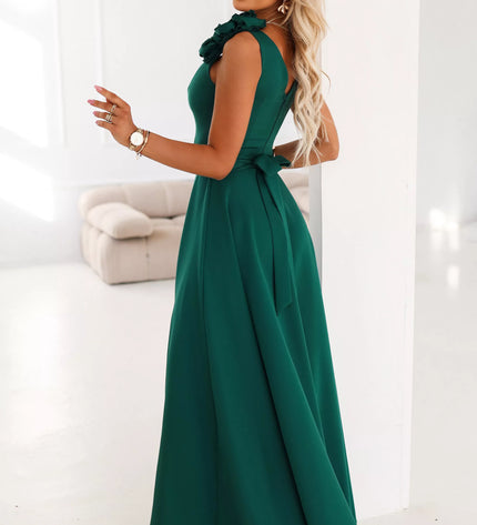 643-1 Elegantiška vakarinė maxi suknelė su skeltuku ir rožėmis – sodri žalia