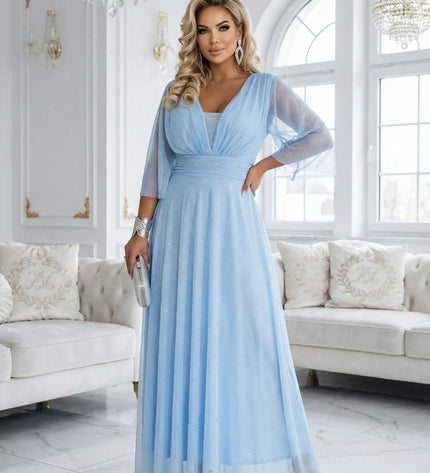 654-3 Ilga blizganti plus size suknelė su iškirpte ir permatomomis rankovėmis – šviesiai mėlyna